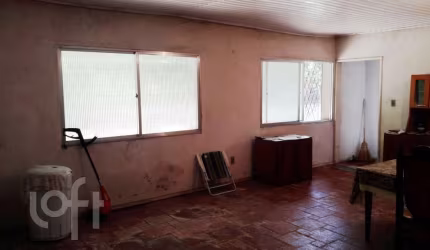 Casa com 2 quartos à venda na Rua Papa Pio XII, 10, Passo das Pedras, Porto Alegre, 70 m2 por R$ 213.000