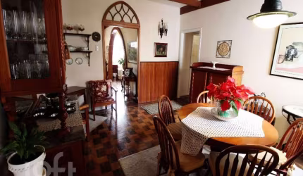 Casa com 2 quartos à venda na Avenida Plínio Brasil Milano, 158, Auxiliadora, Porto Alegre, 320 m2 por R$ 1.800.000