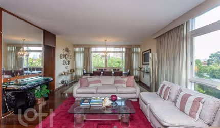 Apartamento com 3 quartos à venda na Rua Santo Inácio, 56, Moinhos de Vento, Porto Alegre, 194 m2 por R$ 1.755.000