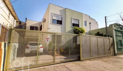 Casa com 3 quartos à venda na Avenida Berlim, 805, São João, Porto Alegre, 231 m2 por R$ 1.590.000