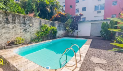 Casa com 3 quartos à venda na Rua Coronel Feijó, 1089, Higienópolis, Porto Alegre, 255 m2 por R$ 770.000