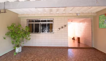 Casa com 2 quartos à venda na Rua Croácia, 290, Parque Novo Oratório, Santo André, 173 m2 por R$ 520.000