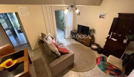 Casa em condomínio fechado com 3 quartos à venda na dos Caquizeiros, 69, Taboão, Diadema, 139 m2 por R$ 397.500