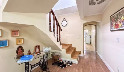 Casa com 3 quartos à venda na Pastor Tito Rodrigues Linhares, 94, Parque Terra Nova II, São Bernardo do Campo, 180 m2 por R$ 700.000