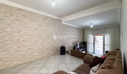 Casa com 2 quartos à venda na BIBLOS, 90, Jardim Santo André, Santo André, 175 m2 por R$ 549.000