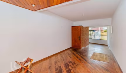 Casa com 2 quartos à venda na Rua Maranjaí, 372, Ipiranga, São Paulo, 200 m2 por R$ 700.000