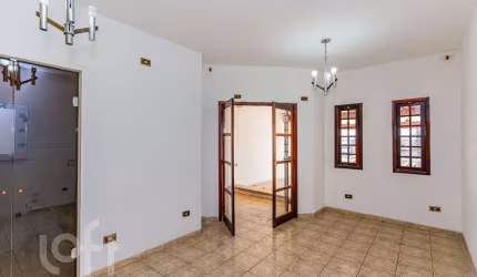 Casa com 3 quartos à venda na Rua Petrogrado, 1294, Parque Capuava, Santo André, 250 m2 por R$ 580.000