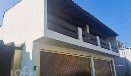 Casa com 3 quartos à venda na Rua dos Franciscanos, 35, Jardim Santo André, Santo André, 235 m2 por R$ 750.000