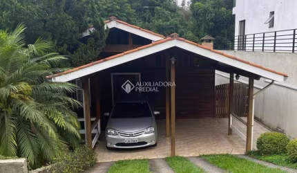 Casa em condomínio fechado com 2 quartos à venda na Rua Antônio Tobias dos Reis, 759, Parque Nova Jandira, Jandira, 167 m2 por R$ 650.000