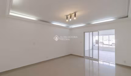 Casa com 3 quartos para alugar na Rua Raymundo Cirino, 254, Planalto, São Bernardo do Campo, 145 m2 por R$ 3.500