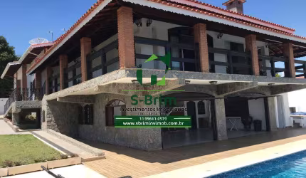 Linda casa com 06 dormitórios em condomínio fechado - Piracaia-SP