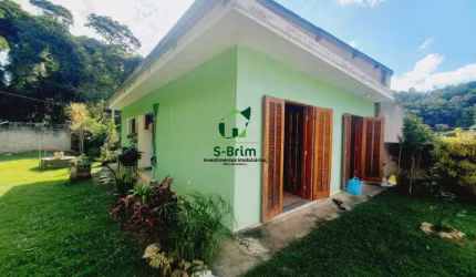 Casa Térrea à Venda – Terreno Amplo e Excelente Localização