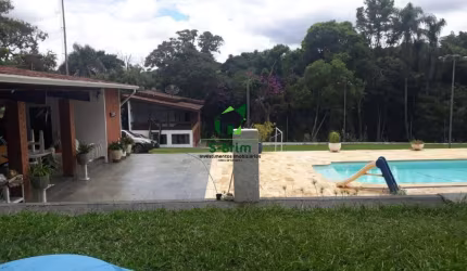 Chácara à venda em Nazaré Paulista, no Bairro 4 Cantos.