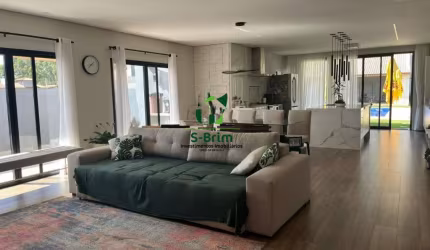 Casa à Venda em Condomínio – Bairro do Portão, Atibaia/SP