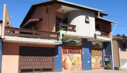 Lindo Sobrado em Mairiporã- Terra Preta