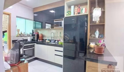 Casa em Condomínio Mobilíada com 3 dormitórios à venda, 113 m² por R$ 550.000 - Caxangá - Suzano/SP