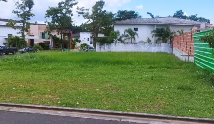 Vendo Excelente Terreno Plano ALPHAVILLE I. R$ 790.000,00.