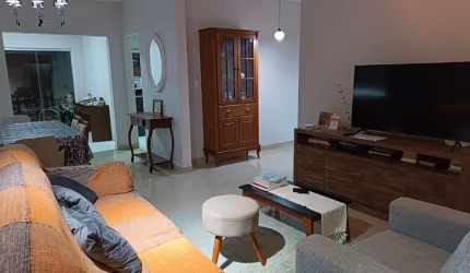LINDA CASA À VENDA EM JAUÁ. R$ 1.350.000,00.