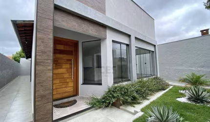 Casa com 3 dormitórios à venda por R$ 770.000,00 - Vila São Judas Thadeu - Botucatu/SP