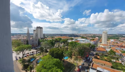 Apartamento com 3 dormitórios à venda por R$ 650.000,00 - Centro - Botucatu/SP