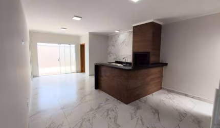 Casa com 3 dormitórios à venda, 157 m² por R$ 680.000,00 - Residencial Livia - Botucatu/SP