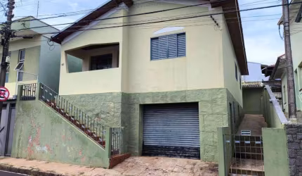 Sobrado com 3 dormitórios à venda, 156 m² por R$ 250.000 - Centro - Botucatu/SP