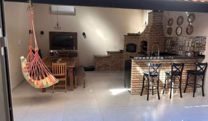 Sobrado com 3 dormitórios à venda, 210 m² por R$ 650.000,00 - Jardim Paraíso II - Botucatu/SP
