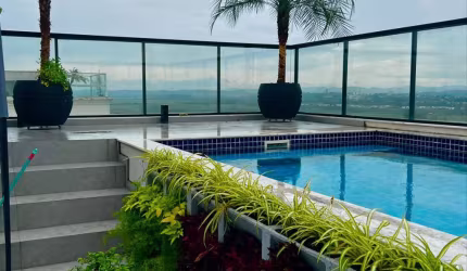 COBERTURA TRIPLEX EM OTIMA LOCALIZAÇÃO. EXCELENTE OPORTUNIDADE!