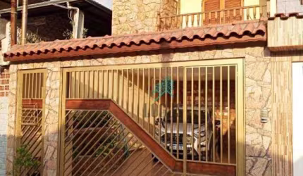 Sobrado IMPECÁVEL bem distribuído com 161m² composto por 3 dormitórios sendo 1 suíte, à venda por R$ 695.000 - Pq. Novo Oratório, Santo André/SP