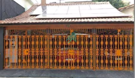 Sobrado bem distribuído com 313m² composto por 3 Quartos com planejados sendo 1 suíte, à venda por R$ 800.000 - Jardim Stella, Santo André/SP