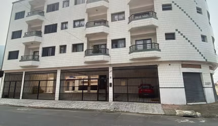 Apartamento de 1 dorm planta grande a 300m da Praia no Solemar