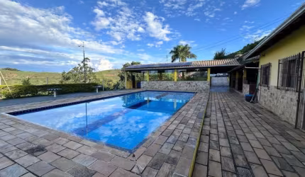 Casa com 3 quartos à venda, 781 m² por R$ 980.000 - Vale do Amanhecer - Juiz de Fora/MG