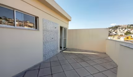 Cobertura com 3 dormitórios à venda, 135 m² por R$ 370.000,00 - Bairu - Juiz de Fora/MG
