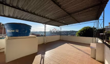 Casa 4 quartos, 2 banheiros e terraço à venda, 126 m² por R$ 185.000, (Documento OK p/financiamento)- Santa Cândida - Juiz de Fora/MG
