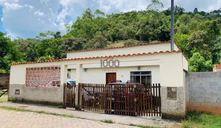 Permuta/vende casa Rosário de Minas, 3 quartos, 2 suítes, quintal e garagem R$ 199 mil reais.
