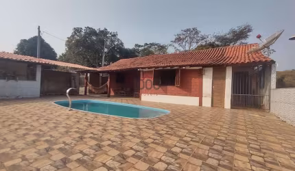 Chácara com 2 dormitório - Shangrila -