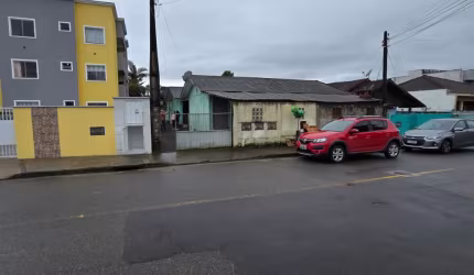 Terreno pronto para construir.