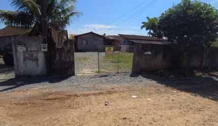Terreno com 360m² no Jardim Paraíso.