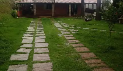 Maravilhosa casa no condomínio Recanto do sol,  em Barreira do triunfo JF