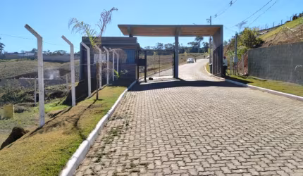 Imperdivel, excelente localização,  ótima topografia, excelente infraestrutura,  condominio fechado