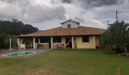 Excelente localização, ótima casa no condomínio Recanto do sol