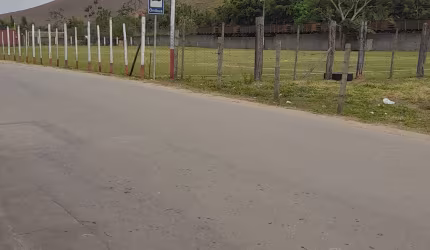 Excelente localização, ótima topografia, em Dias Tavares, enfrente ao colégio