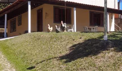 Ótima casa, excelente localização no Condomínio Recanto do sol, fica ao lado da portaria