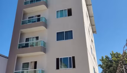 Excelente localização, amplo dois quartos com garagem