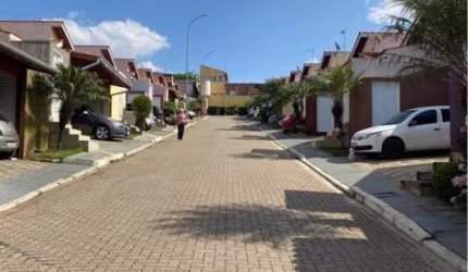 Casa em condomínio fechado