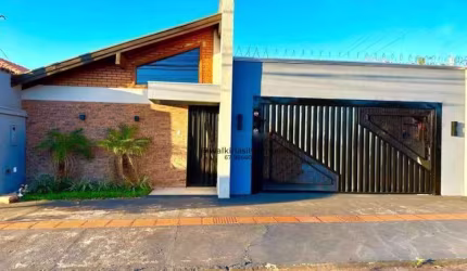 Casa à venda 03 quartos com piscina - Vila Albuquerque
