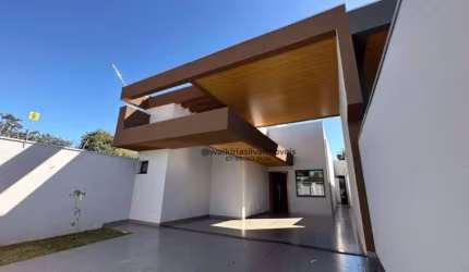 Casa nova com piscina - Rita Vieira