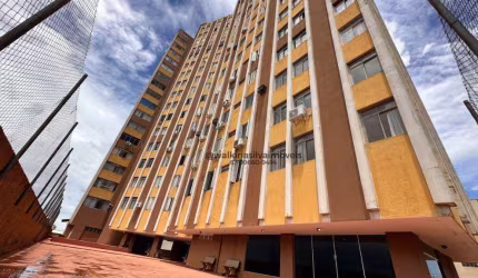 Apartamento reformado 03 quartos com suíte- Centro