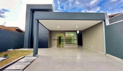 Casa com 03 quartos, piscina - Jardim das Nações