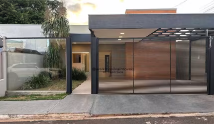 Casa à venda em condomínio fechado - Rita Vieira
